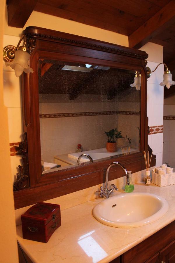 B&B Family House Franciacorta คอร์เตฟรังกา ภายนอก รูปภาพ